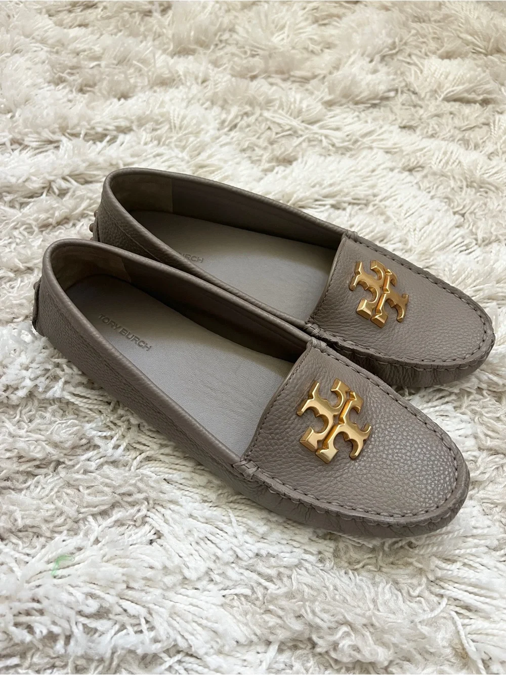 Like New— Tory Burch French Gray Leather Loafers with Gold Logo Accent Size 8